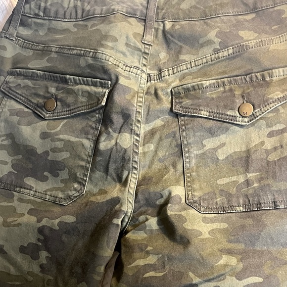 Women’s Camouflage Pants - Picture 4 of 8